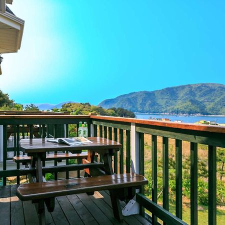 Didimdol Pension Geoje Bagian luar foto