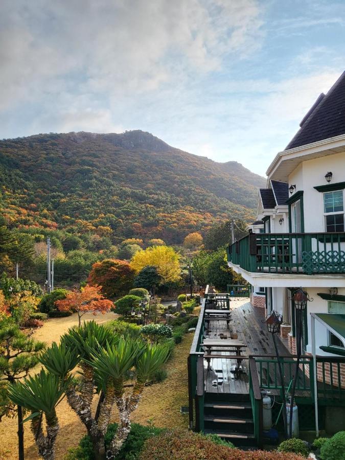 Didimdol Pension Geoje Bagian luar foto