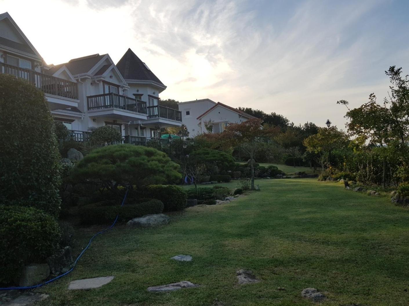 Didimdol Pension Geoje Bagian luar foto