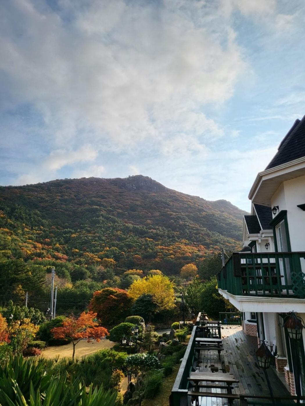 Didimdol Pension Geoje Bagian luar foto